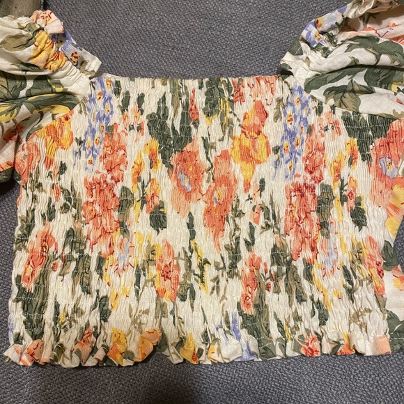 Ballon sleeve floral linen blouse - Picture 5 of 5